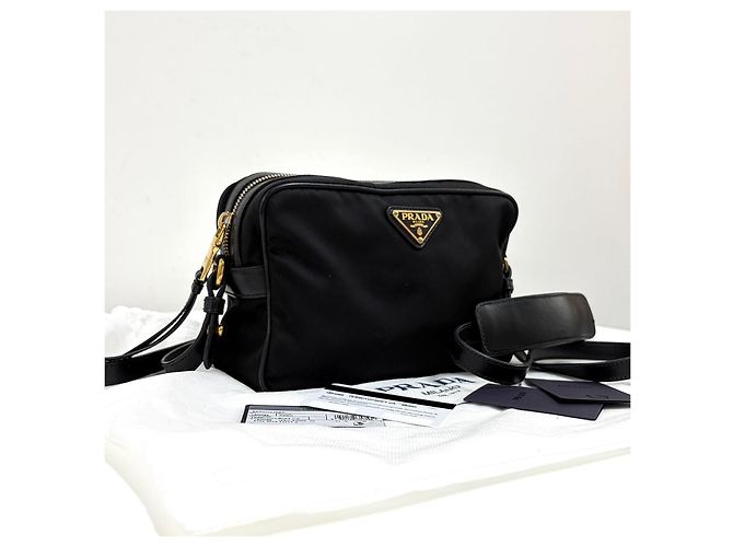 Prada Borsa a tracolla camera in nylon con logo Triangle Nero - vista 4