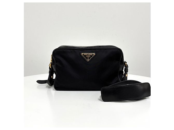 Prada Borsa a tracolla camera in nylon con logo Triangle Nero - vista 8