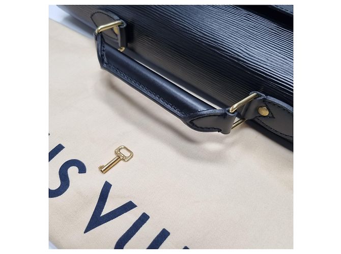 Louis Vuitton Porte-documents Epi Serviette Unisexe (Top Grade, Mallette) - vue 13