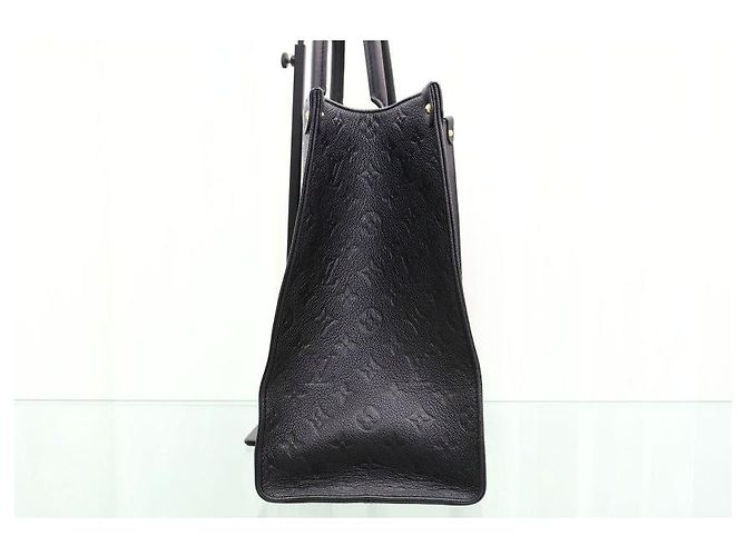Louis Vuitton Bolso Tote Monogram Empreinte Onthego GM - vista 4