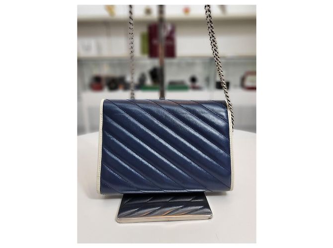 Gucci Mini borsa a tracolla GG Marmont Matelassé con catena - vista 9