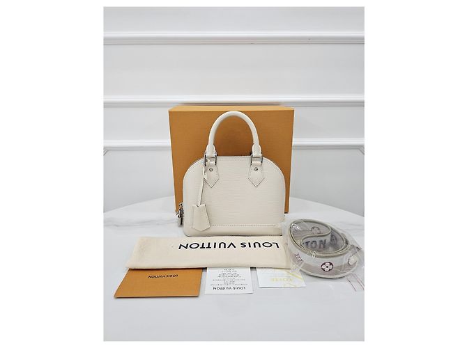 Louis Vuitton Alma BB Epi Quartz Pelle Marrone - vista 10
