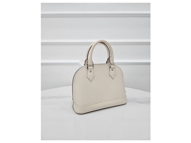 Louis Vuitton Alma BB Epi Quartz Pelle Marrone - vista 3