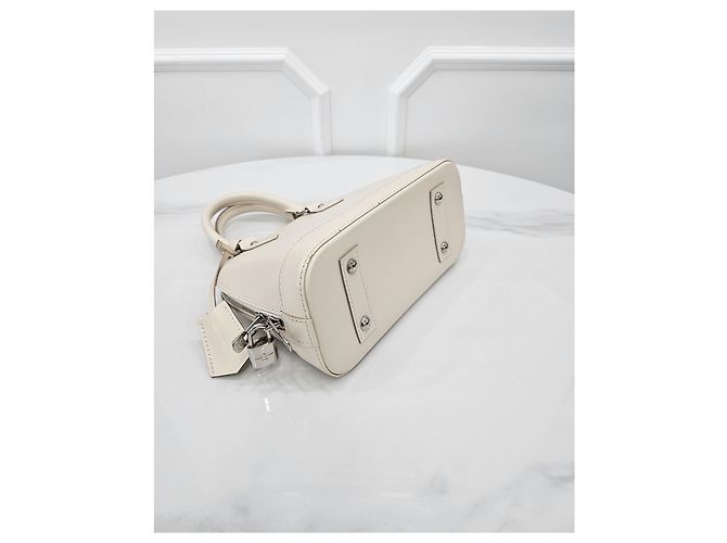 Louis Vuitton Alma BB Epi Quartz Pelle Marrone - vista 4