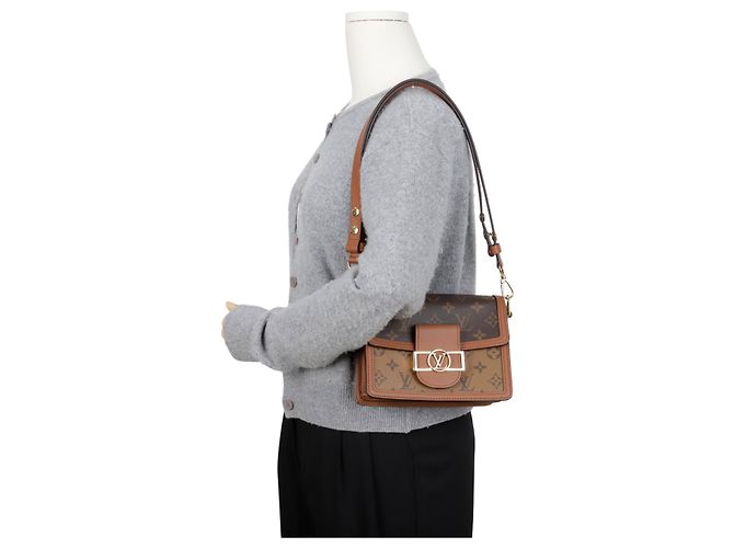 Louis Vuitton Borsa a tracolla e spalla Dauphine Mini - vista 15