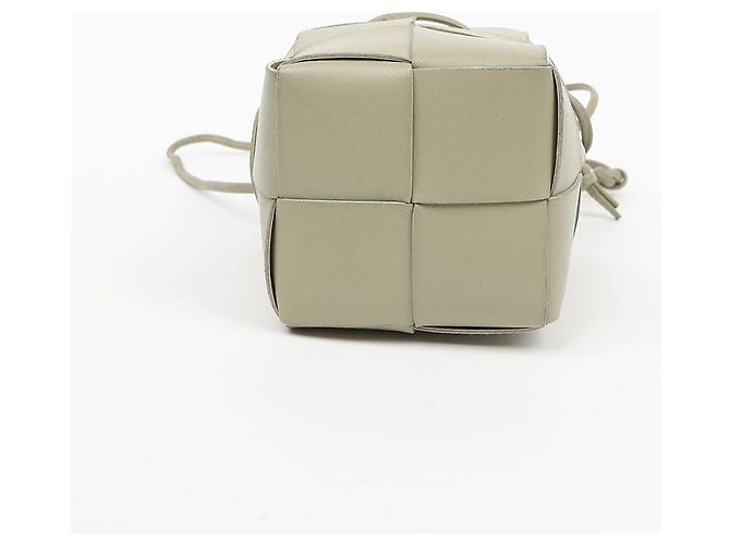 Bottega Veneta Mini Borsa a Secchiello Cassette in Pelle Trevertine - vista 5