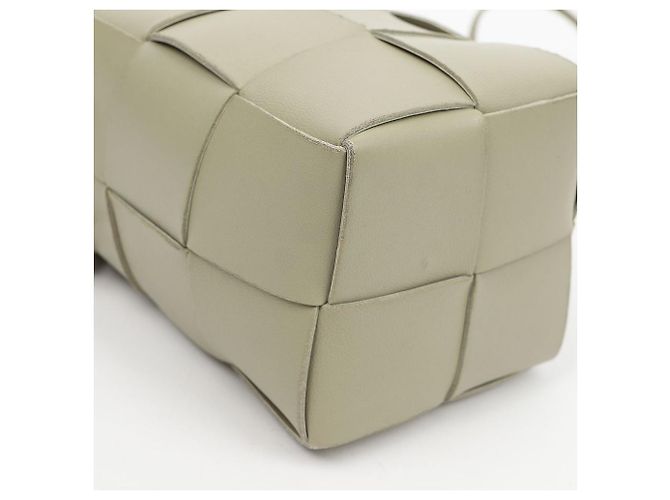 Bottega Veneta Mini Borsa a Secchiello Cassette in Pelle Trevertine - vista 6