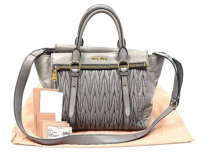 Miu Miu Graue Napa Matelassé Tote Bag - Ansicht 2