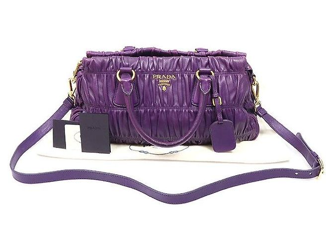 Borsa tote Prada Nappa Gofre in pelle viola - vista 2