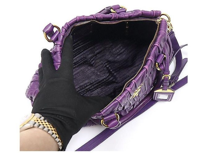 Borsa tote Prada Nappa Gofre in pelle viola - vista 4