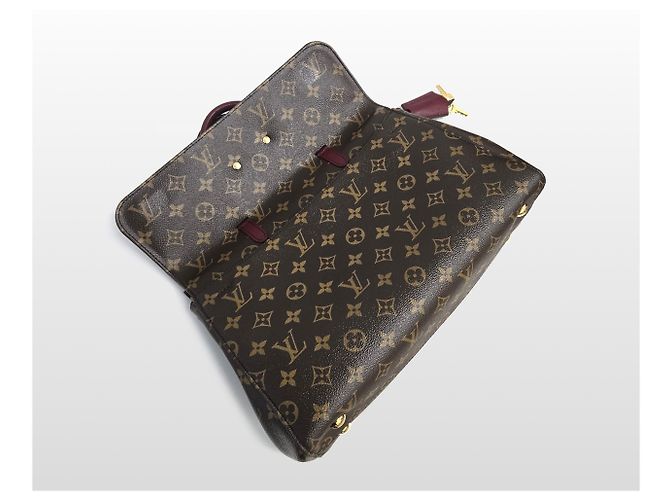 Louis Vuitton Bolsa de Ombro Venus em Monogram Canvas com Tom Dourado - vista 8