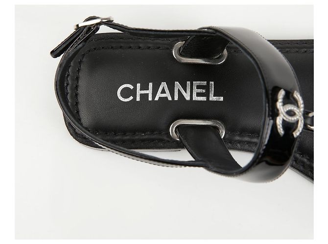 Chanel Sandali T-Strap Logo CC - vista 14