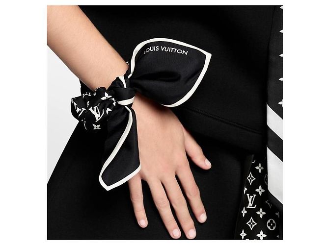 Louis Vuitton Monogram Silhouette Scrunchie - Ansicht 5