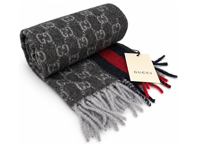 Gucci Sciarpa in cashmere e lana grigio antracite Monogram con strisce rosse e blu navy - vista 5