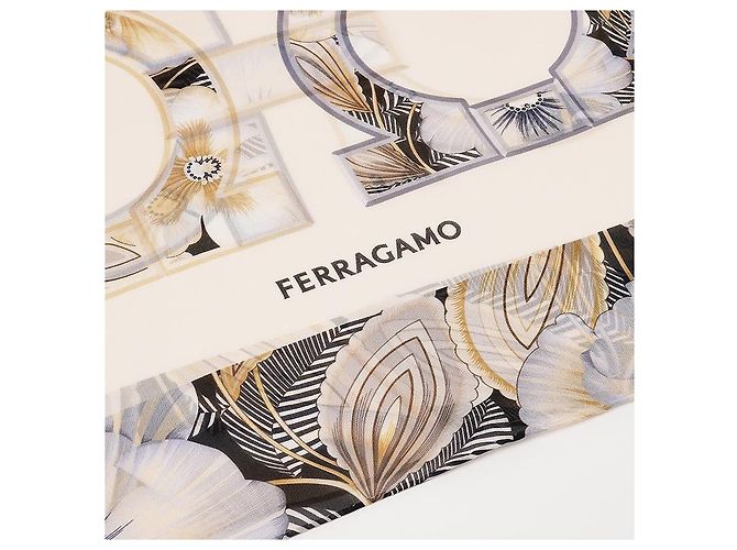 Salvatore Ferragamo Foulard in seta Gancini da donna - vista 3