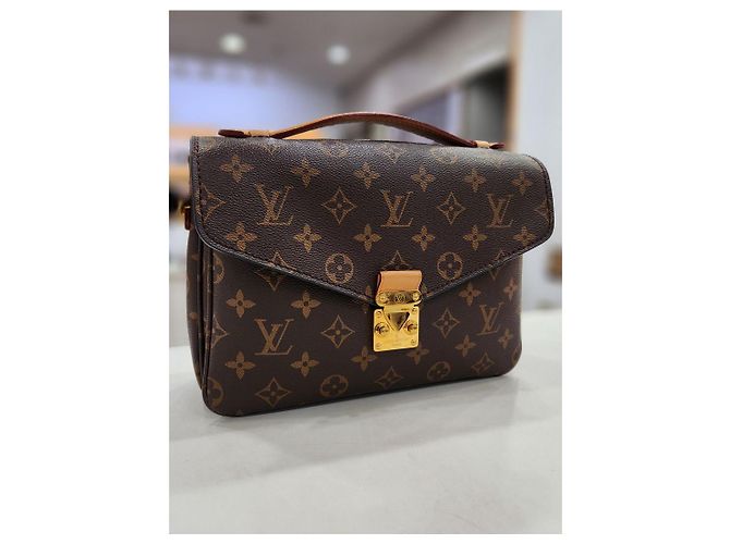 Metis Louis Vuitton Borsa a tracolla Monogram Pochette Métis - vista 4