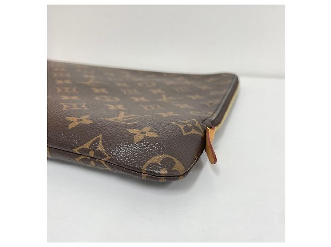 Louis Vuitton Monogram Etui Voyage MM - vista 6