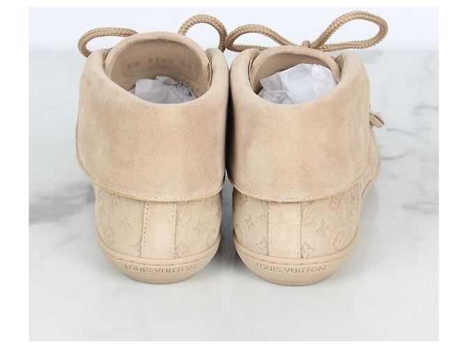 Louis Vuitton Bottines en daim Monogram dorées - vue 3