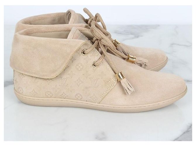 Louis Vuitton Bottines en daim Monogram dorées - vue 5