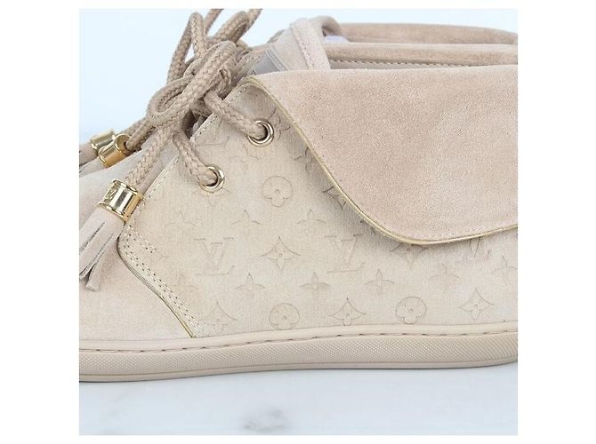 Louis Vuitton Bottines en daim Monogram dorées - vue 7