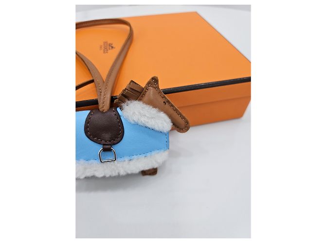 Hermès Rodeo Roveo Pluque PM Terre Gold Celeste Ecru - vista 7