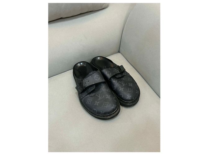 Louis Vuitton Monogram Slip-On Mule Size - view 2