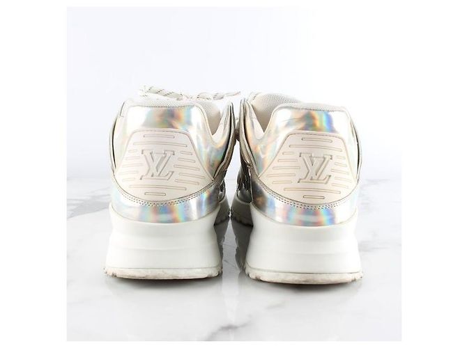 Louis Vuitton Zigzag Sneaker aus Metallic-Leder - Ansicht 4