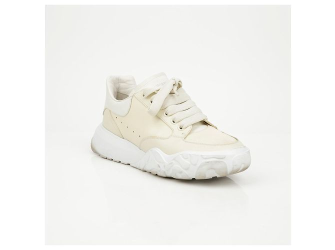 Alexander Mcqueen Sneaker Coat Leather White Cream - vista 2