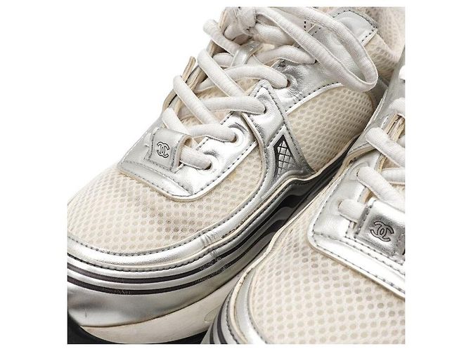 Chanel Sneakers Cruise CC White Silver - vista 6