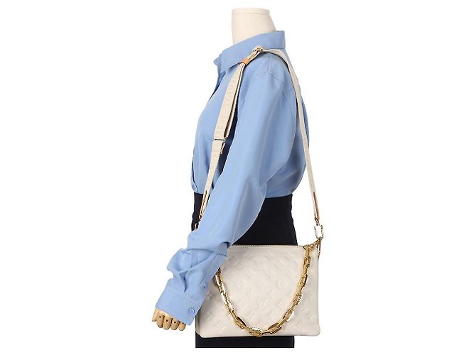 Louis Vuitton Borsa a spalla e clutch Coussin PM White - vista 11