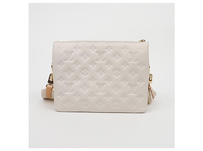 Louis Vuitton Borsa a spalla e clutch Coussin PM White - vista 2