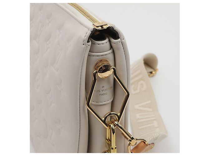 Louis Vuitton Borsa a spalla e clutch Coussin PM White - vista 5