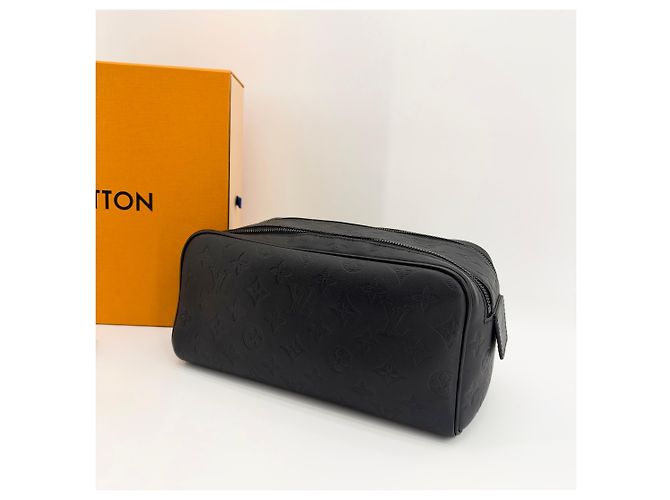 Louis Vuitton Pouch Monogram Shadow Drop Kit - vista 2