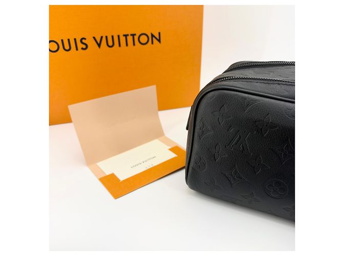 Louis Vuitton Pouch Monogram Shadow Drop Kit - vista 6