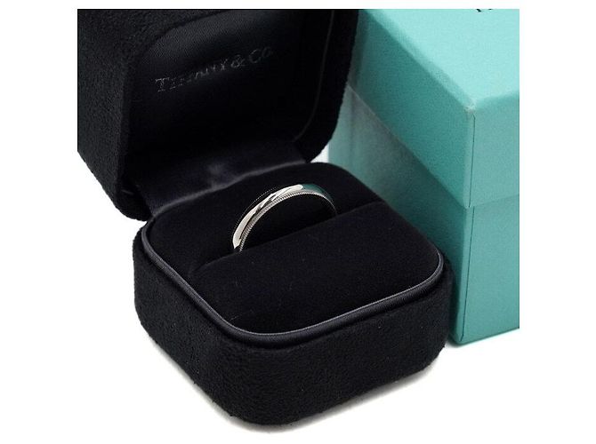 Tiffany & Co Fede nuziale classica con milgrain - vista 5