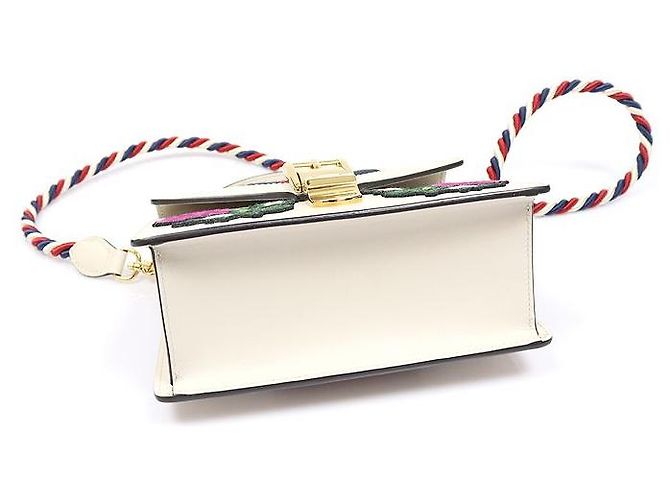 Gucci Mini Top Handle in pelle bianca con ricamo fiore WEB - vista 4