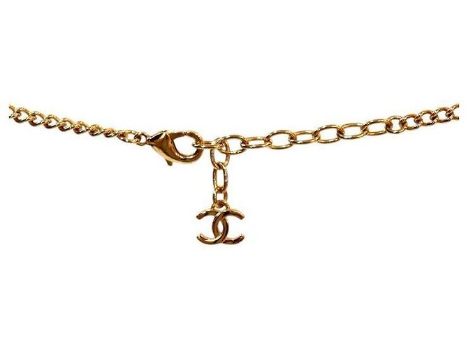 Chanel Borsa trapuntata bianca
Collana dorata - vista 3