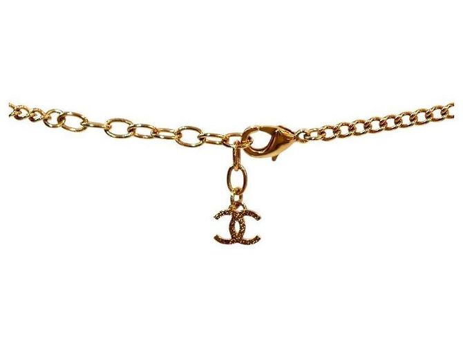Chanel Borsa trapuntata bianca
Collana dorata - vista 4
