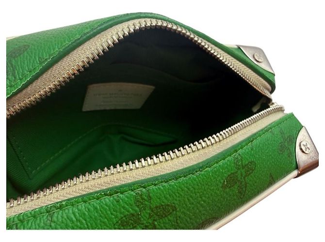 Louis Vuitton Monogram Everyday Mini Soft Trunk Green Chain Crossbody - vista 8