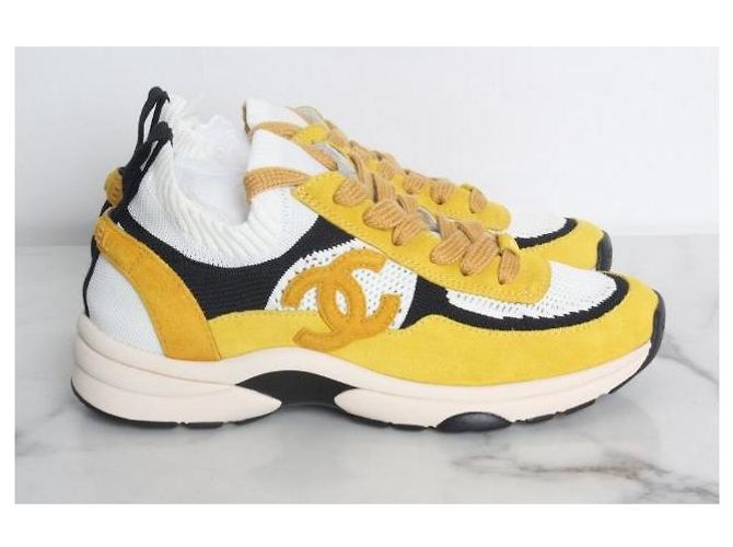 Chanel Strick-Sneaker mit CC-Logo Gelb - Ansicht 5