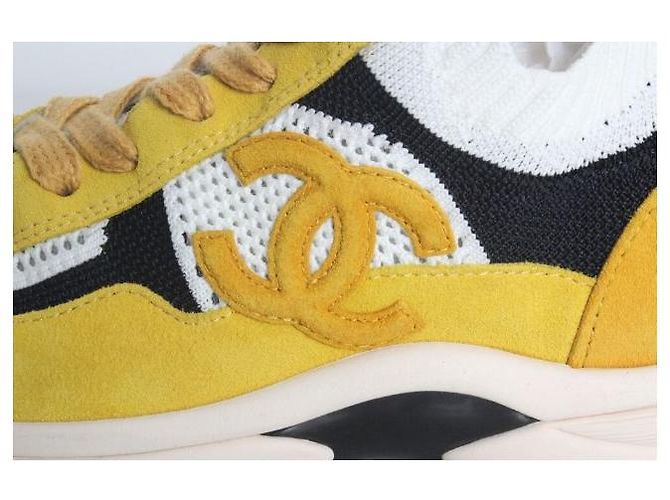 Chanel Strick-Sneaker mit CC-Logo Gelb - Ansicht 8