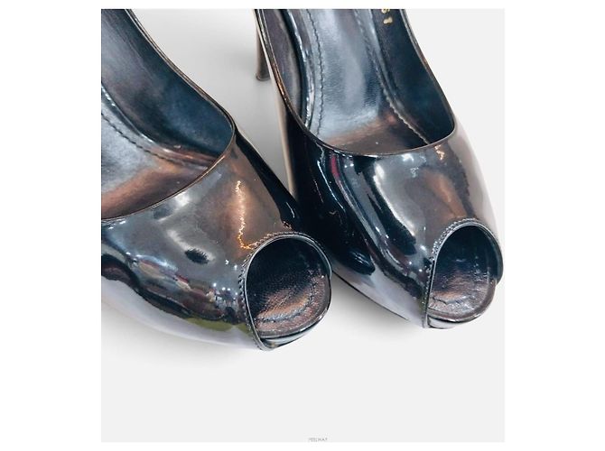 Louis Vuitton Décolleté peep-toe in vernice - vista 5