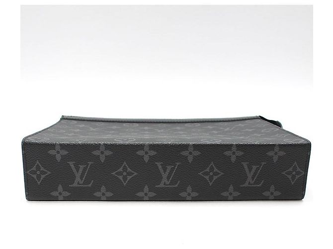 Louis Vuitton Pochette Voyage MM Monogram Eclipse - vista 5