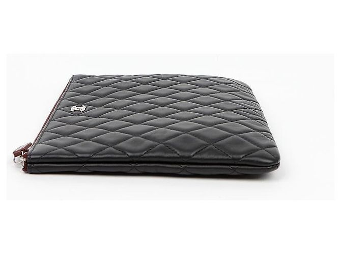 Chanel Classic New Medium Lambskin Clutch Black Silver - vista 5