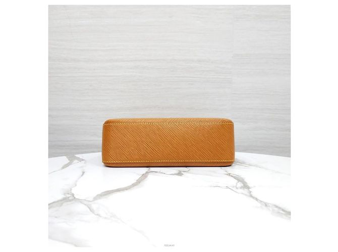 Louis Vuitton Borsa a tracolla Marela Epi Gold Miel - vista 7