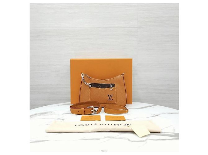 Louis Vuitton Borsa a tracolla Marela Epi Gold Miel - vista 9