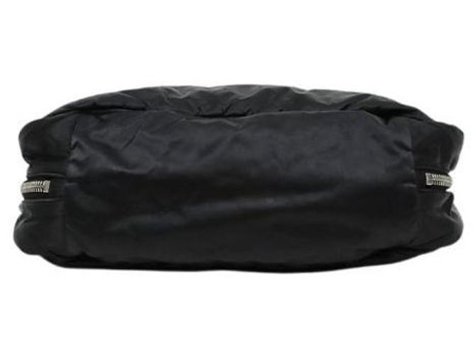 Chanel Borsa a spalla sportiva in nylon nero - vista 4