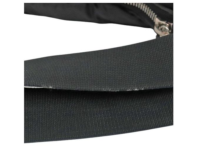 Chanel Borsa a spalla sportiva in nylon nero - vista 6