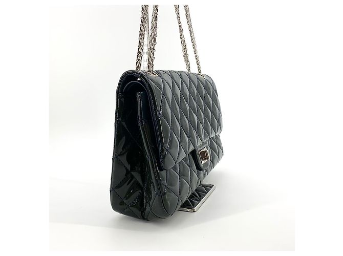 Chanel Borsa a tracolla Large Maxi Flap in vernice - vista 13