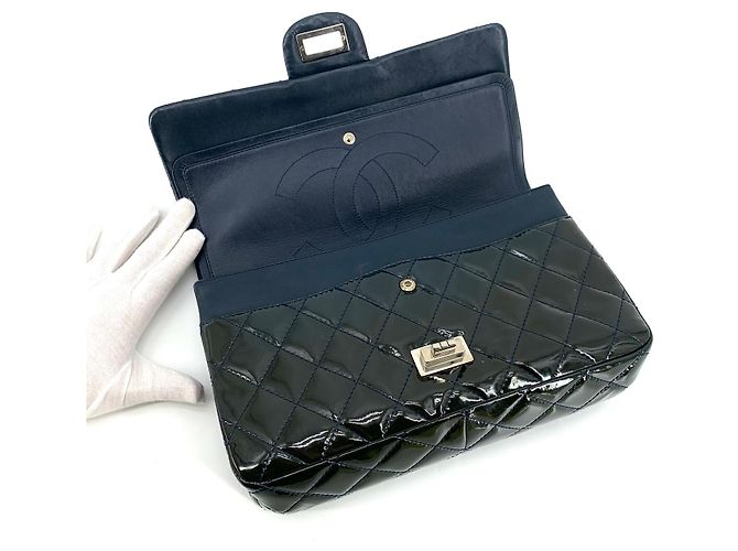Chanel Borsa a tracolla Large Maxi Flap in vernice - vista 15